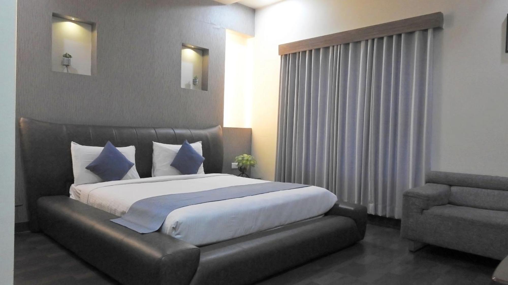 Hotel Sai Miracle Shirdi Exterior photo