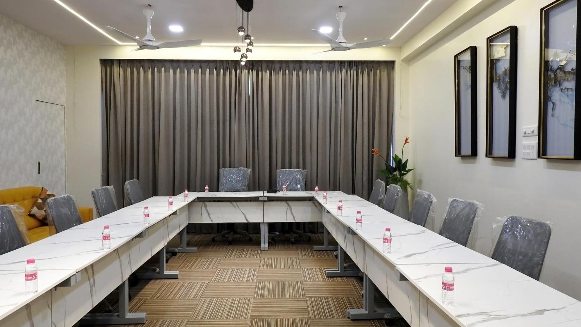 Hotel Sai Miracle Shirdi Exterior photo