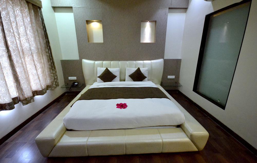 Hotel Sai Miracle Shirdi Exterior photo